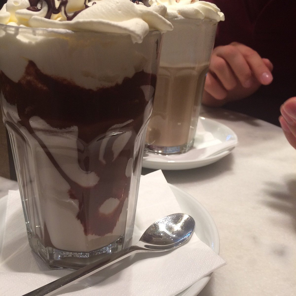 Best creamy chocolate shake shops inside Düsseldorf